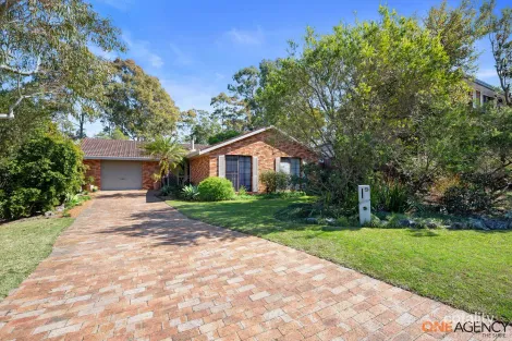 Property photo of 9 Ribbon Gum Close Alfords Point NSW 2234