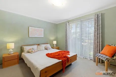 Property photo of 9 Ribbon Gum Close Alfords Point NSW 2234