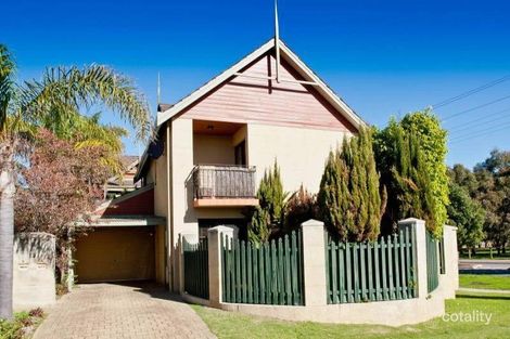 19a Waterside Cres, Gwelup, WA 6018