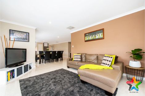 Property photo of 2 Godney Glade Kiara WA 6054