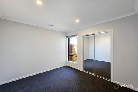 65 Munro Dr, Charlemont, VIC 3217