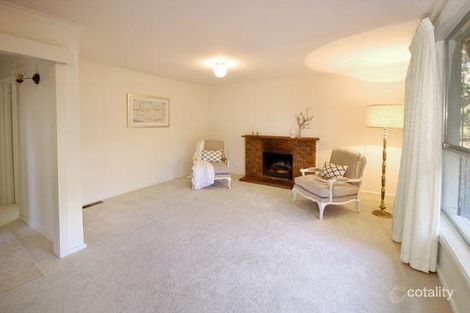 Property photo of 27 Pine Avenue Briar Hill VIC 3088