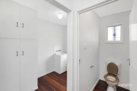 Property photo of 3 Ocean Street Torquay QLD 4655