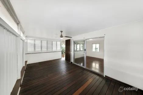 Property photo of 3 Ocean Street Torquay QLD 4655