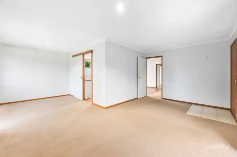 Property photo of 8 Melvyn Crescent Mount Clear VIC 3350