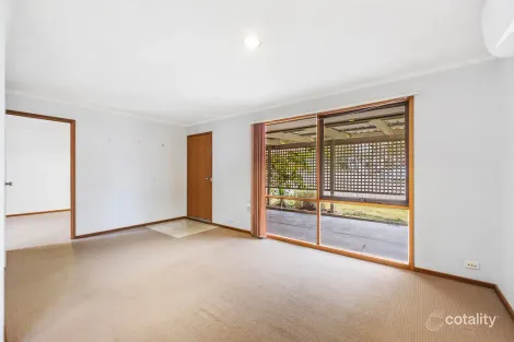 Property photo of 8 Melvyn Crescent Mount Clear VIC 3350