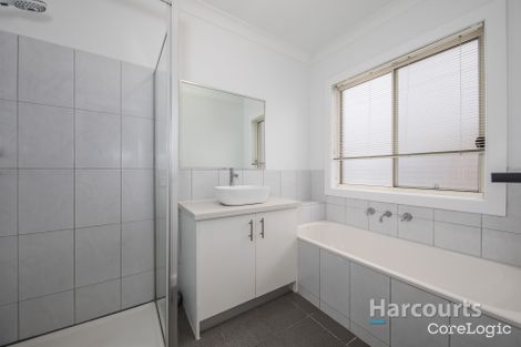 Property photo of 6 Foxdale Place Cairnlea VIC 3023