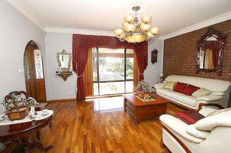 Property photo of 10 Mundowie Place Claremont Meadows NSW 2747