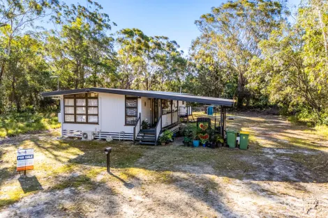 Property photo of 25 Grove Road Russell Island QLD 4184
