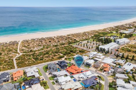 Property photo of 11 Cobblestones Circuit Secret Harbour WA 6173