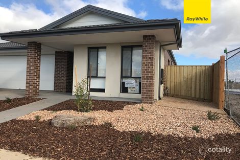 Property photo of 10 Squadron Road Point Cook VIC 3030