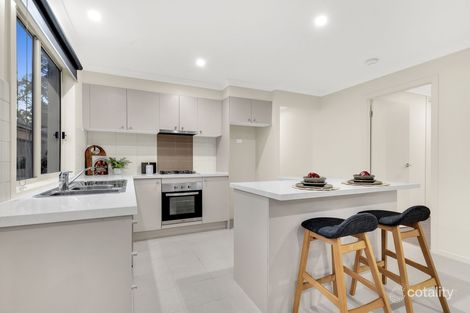 Property photo of 15 Aspendale Place Lyndhurst VIC 3975