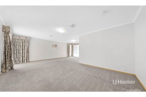 Property photo of 28 McKenzie Crescent Hoppers Crossing VIC 3029