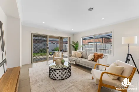 Property photo of 5 Winscombe Road Werribee VIC 3030