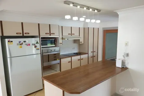 Property photo of 4 Lyrebird Crescent Green Valley NSW 2168