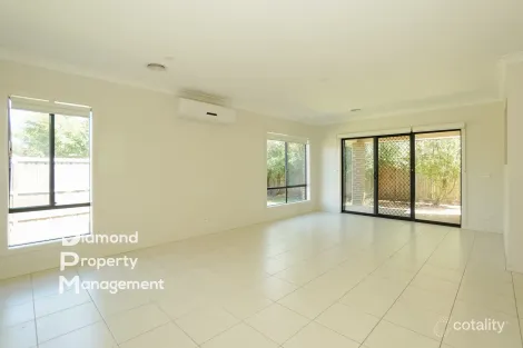 Property photo of 46 Solitude Crescent Point Cook VIC 3030