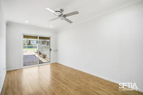 Property photo of 30 Baxter Crescent Glendenning NSW 2761