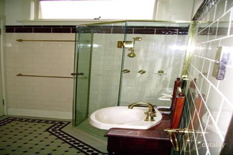 Property photo of 16 Lorraine Street Essendon VIC 3040