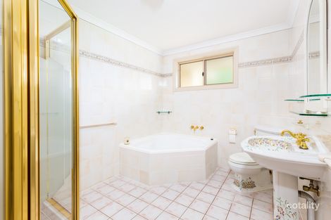 Property photo of 22 Floribunda Close Warabrook NSW 2304