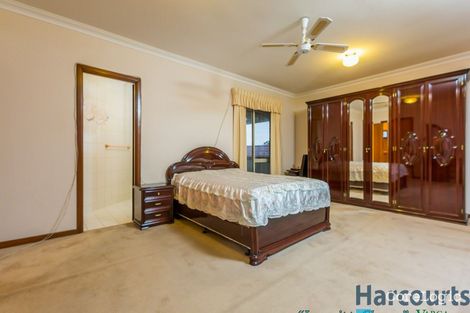 Property photo of 4 Glasnevin Court Waterford WA 6152
