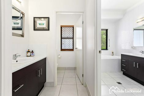 Property photo of 2/34 Hughes Road Urangan QLD 4655