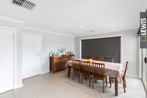 Property photo of 35 Desert Gum Way Brookfield VIC 3338