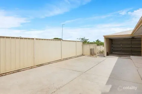 Property photo of 18 Cromer Gardens Parmelia WA 6167