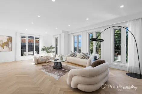 Property photo of 7 Compton Street Glen Waverley VIC 3150