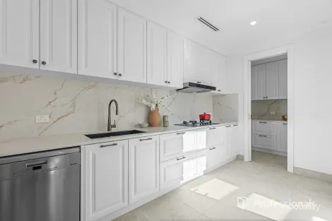 Property photo of 7 Compton Street Glen Waverley VIC 3150