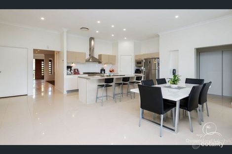 Property photo of 7 Laughlen Chase Pacific Pines QLD 4211