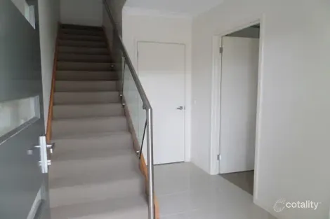 Property photo of 4 McNamara Place Wodonga VIC 3690