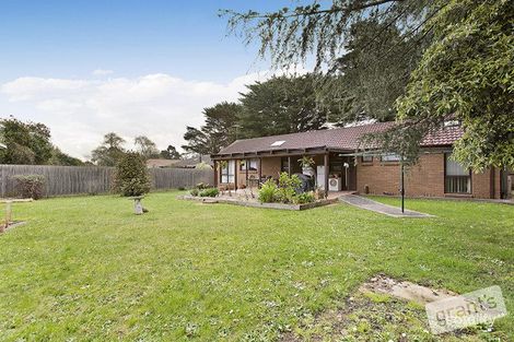 Property photo of 8 Selkirk Court Berwick VIC 3806