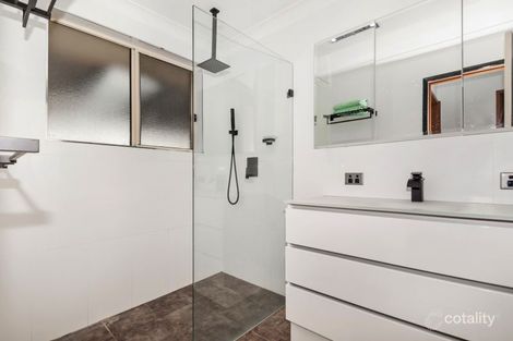 Property photo of 39 Barcoo Circuit Albion Park NSW 2527