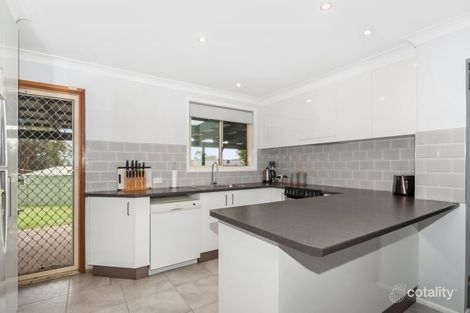 Property photo of 39 Barcoo Circuit Albion Park NSW 2527