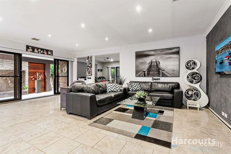 Property photo of 28 Bloomfield Drive South Morang VIC 3752