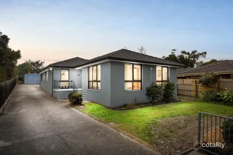 17 SHAXTON CIR, FRANKSTON, VIC 3199