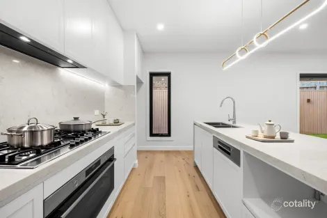 Property photo of 46 Lambourn Road Watsonia VIC 3087