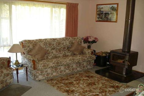 Property photo of 8 Williamson Court Carisbrook VIC 3464