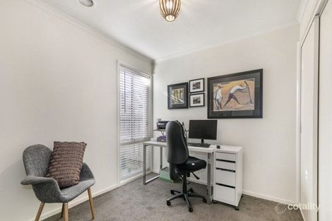 Property photo of 28 Hunt Drive Seaford VIC 3198