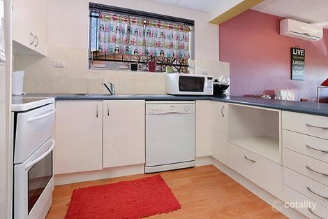 Property photo of 2/11 Raby Road Coorparoo QLD 4151