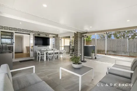 Property photo of 2 Wicklow Road Chisholm NSW 2322