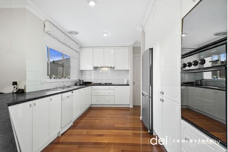 Property photo of 25 Barnsley Drive Endeavour Hills VIC 3802