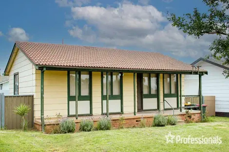10 Bourne St, West Tamworth, NSW 2340