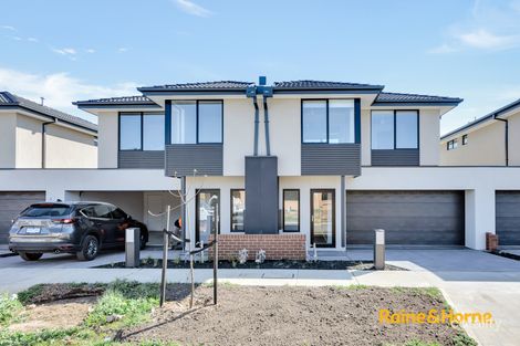 40 Stature Ave, Clyde North, VIC 3978