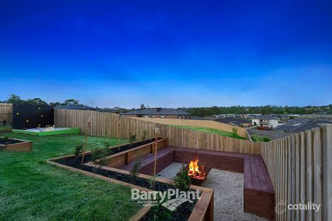 Property photo of 3 Chaucer Way Drouin VIC 3818