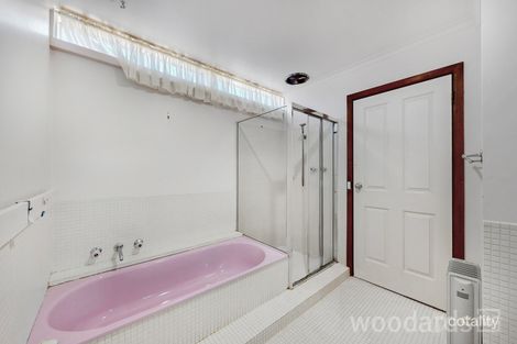 Property photo of 13 Delfin Crescent Greensborough VIC 3088