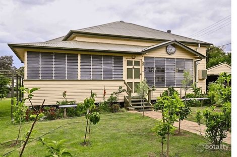 16 Mary St, Warwick, QLD 4370