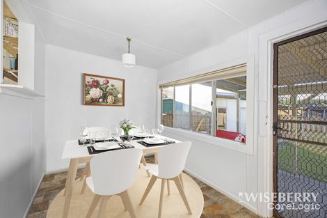 Property photo of 20 Warrina Avenue Summerland Point NSW 2259