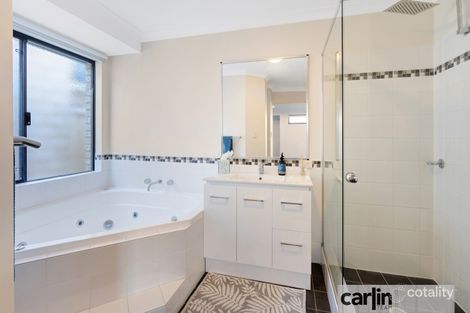 Property photo of 40 Halcyon Way Atwell WA 6164