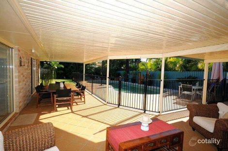 11 Aqualine Dr, Point Vernon, QLD 4655